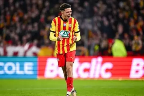 الإعلان قريبًا.. تقرير: العيناوي يجتاز الفحص الطبي في روما